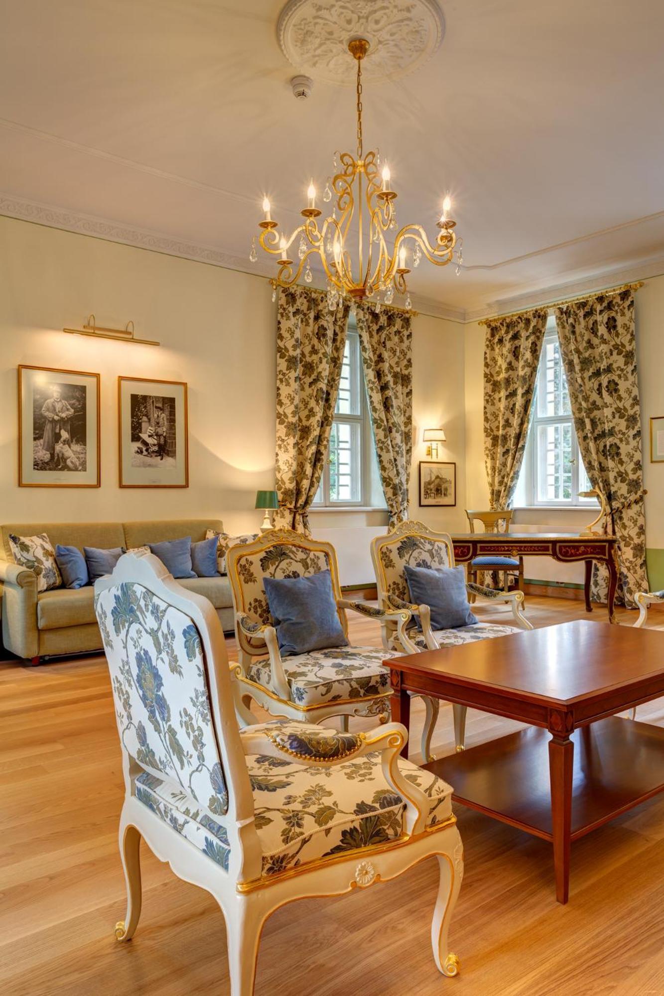 Urlaubsresidenz Marstall Und Kanzlei Im Schlossensemble Lübbenau Rum bild